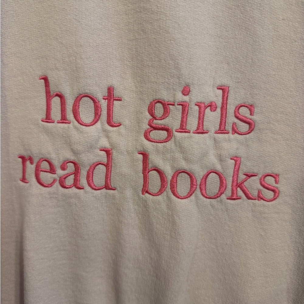 Hot Girls Read Books Embroidered Blush Pink Sweatshirt BookTok Book Lover Size M - Picture 6 of 7